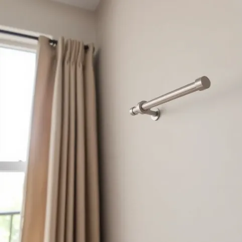 Jaki karnisz na okno balkonowe